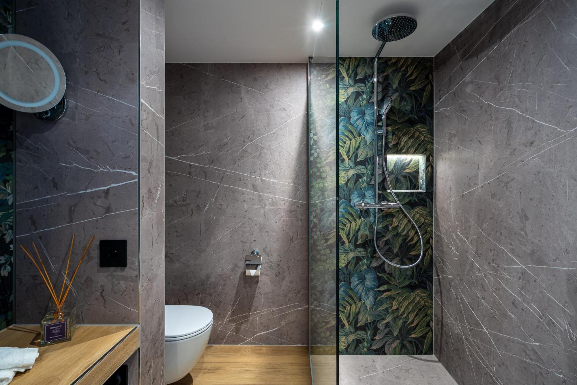 Seeburg - Adults Only 3*